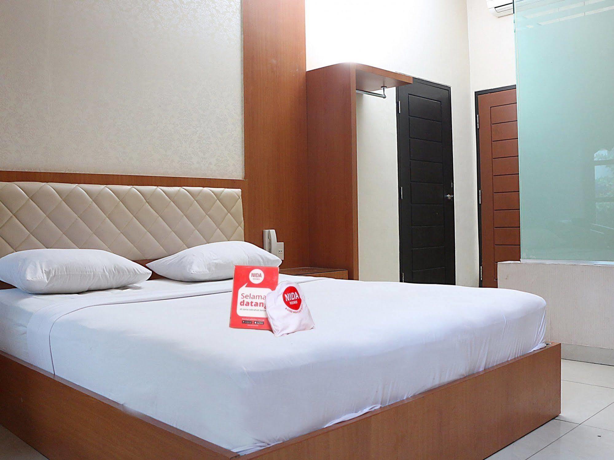 Nida Pasar Buah Tuntungan Hotel