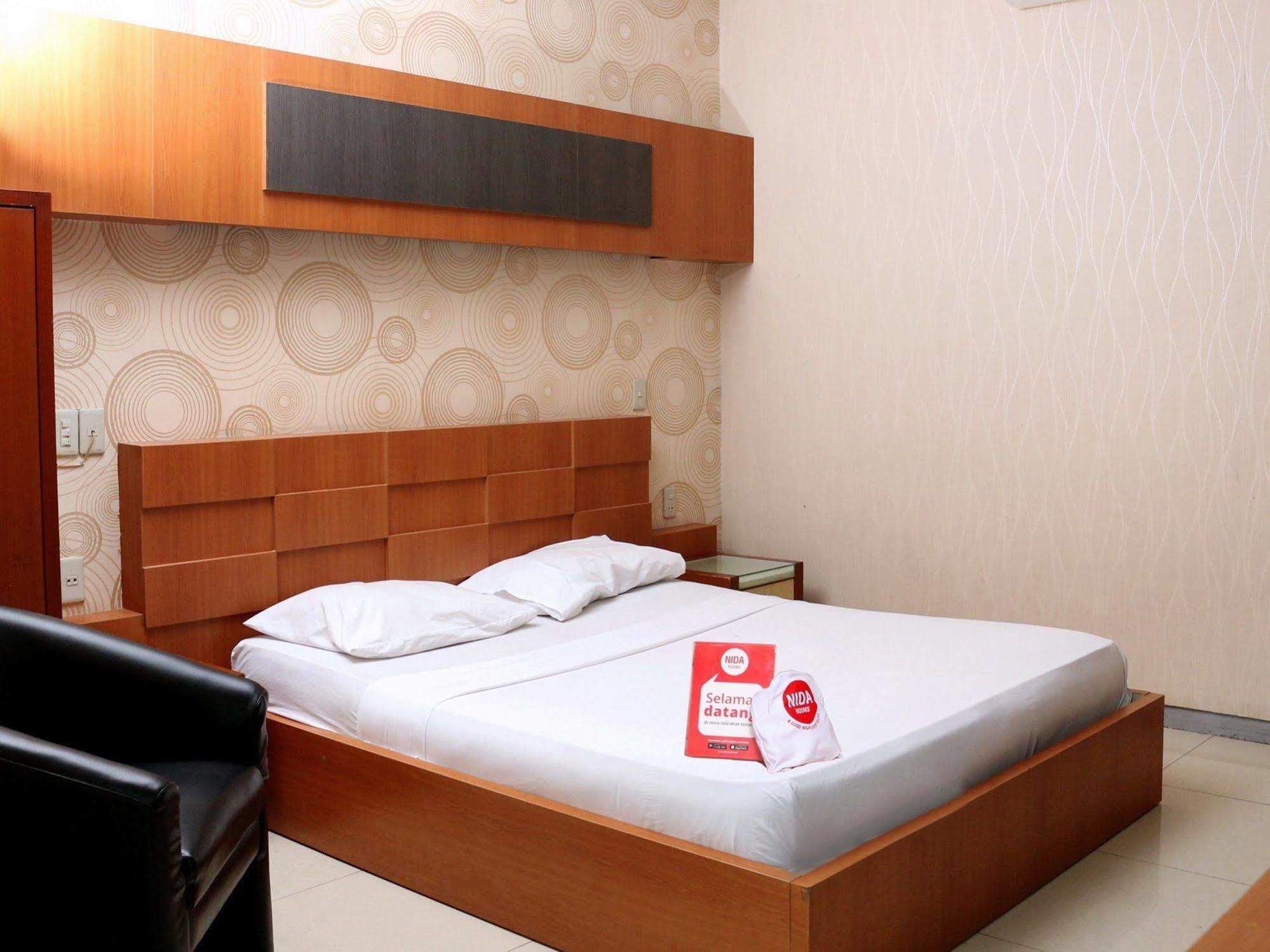 Nida Pasar Buah Tuntungan Hotel
