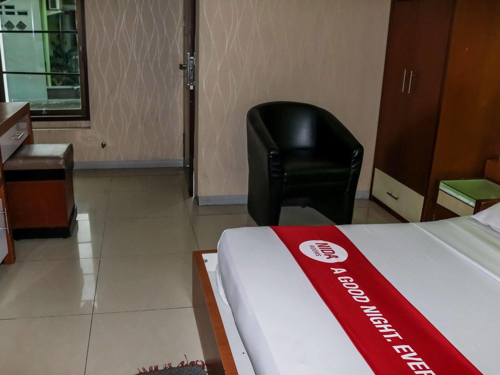 Hotel Nida Pasar Buah Tuntungan