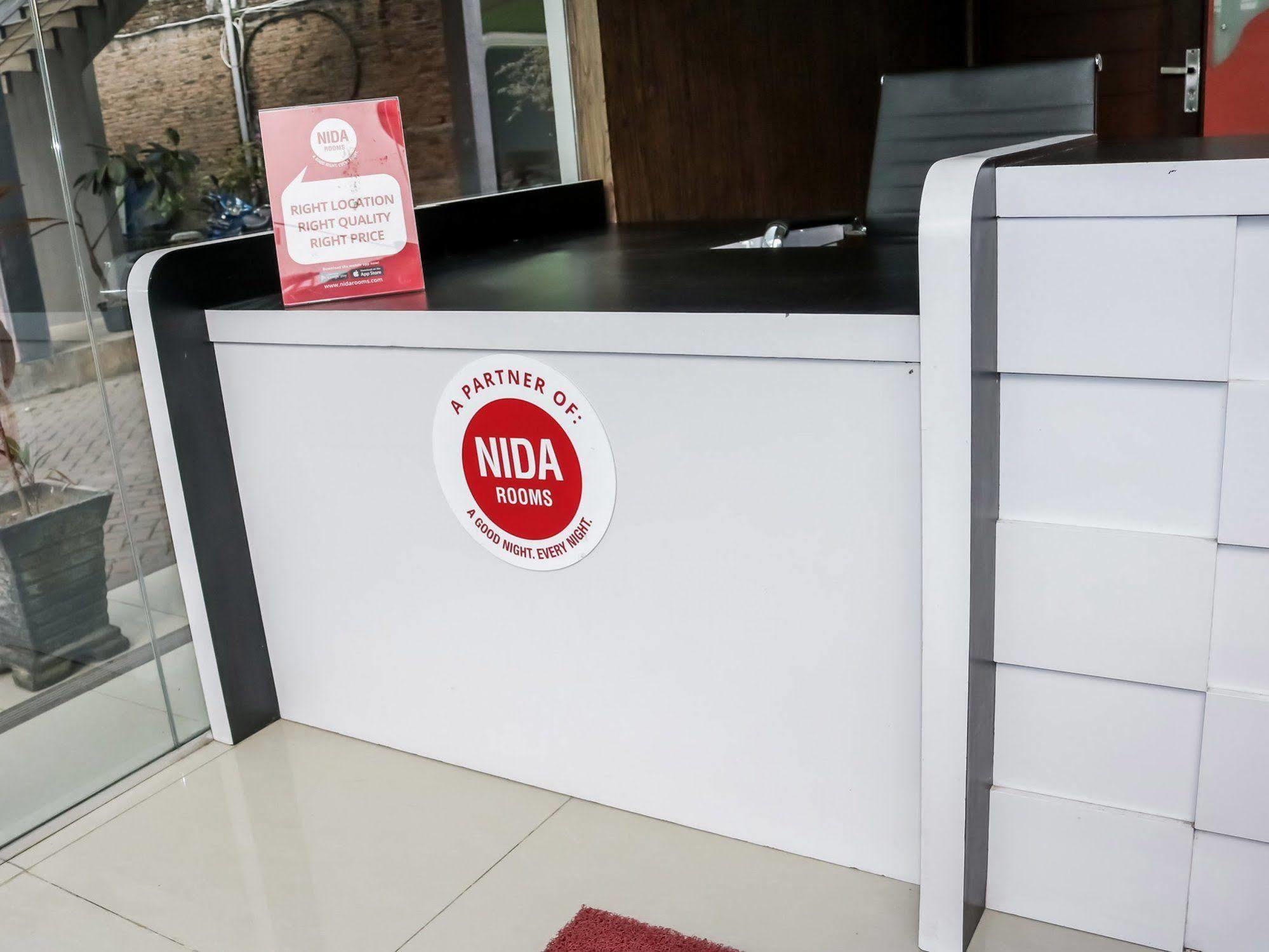 Nida Pasar Buah Tuntungan Hotel Medan